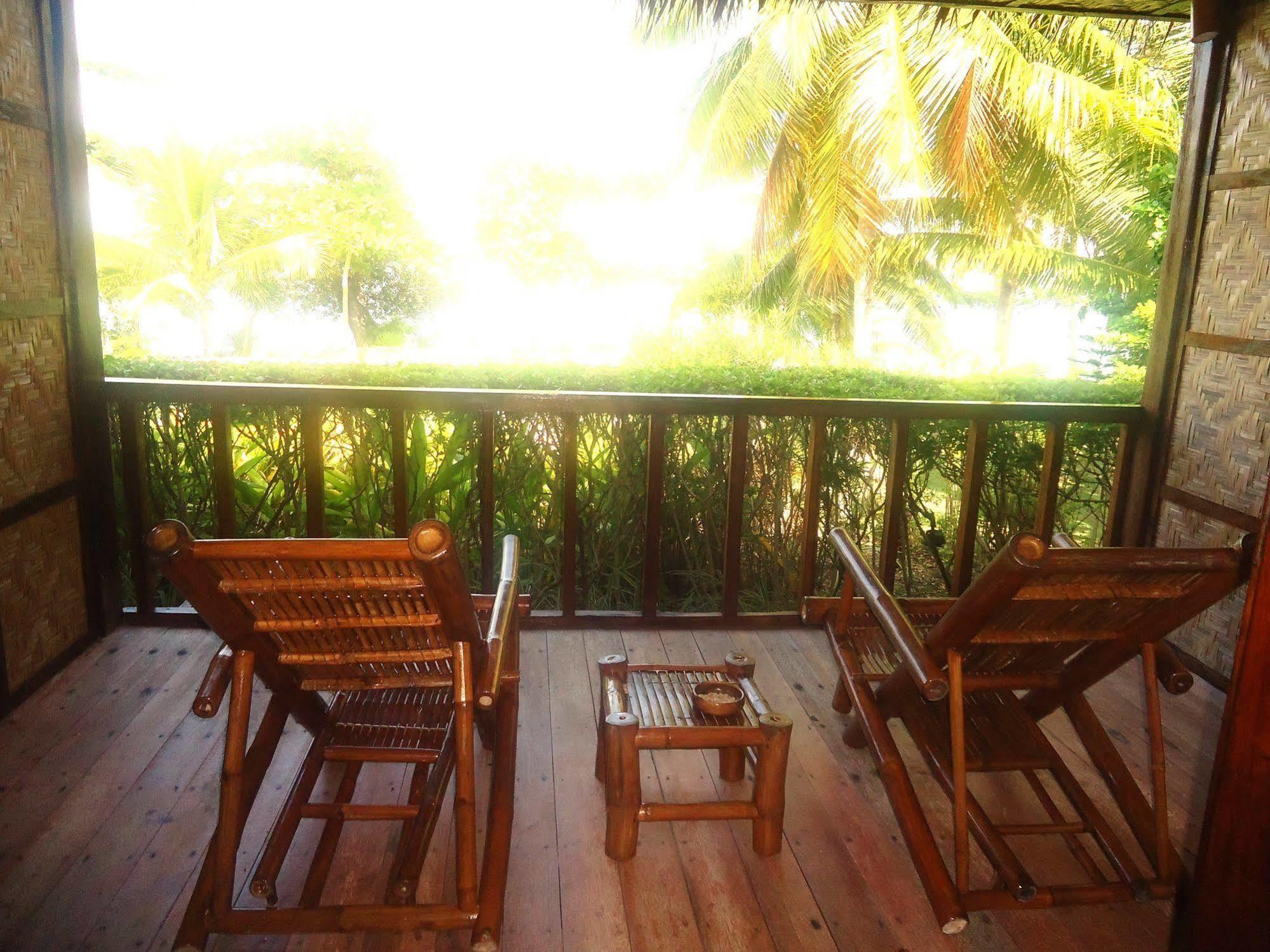 Dacozy Beach Resort Moalboal Exterior photo